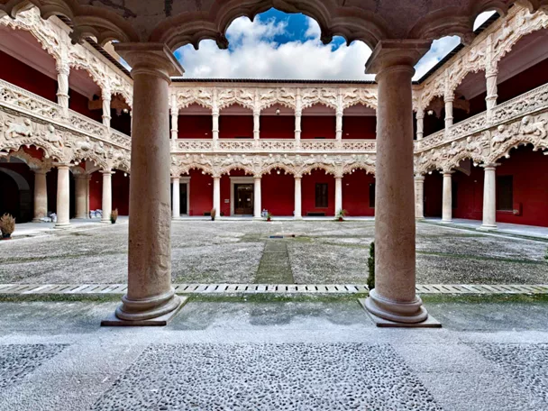Patio del palacio del Infantado