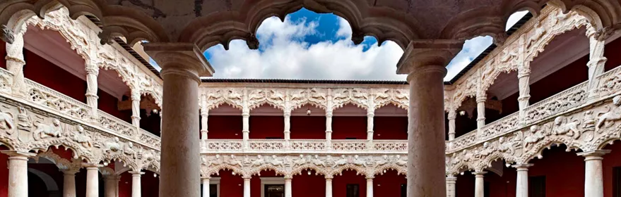 Patio del palacio del Infantado