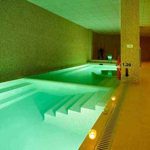 Imagen de las piscinas interiores