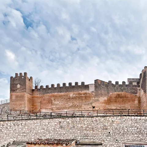 Restos de la muralla Almohade de Jorquera