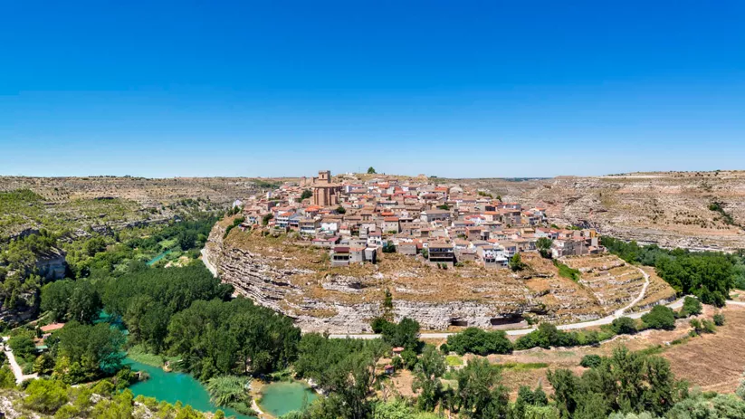 Vista de Jorquera y el río Júcar
