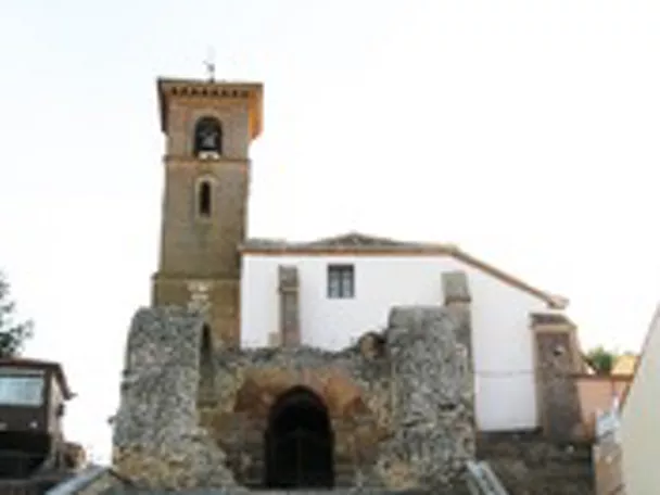 Imagen de iglesia cerca