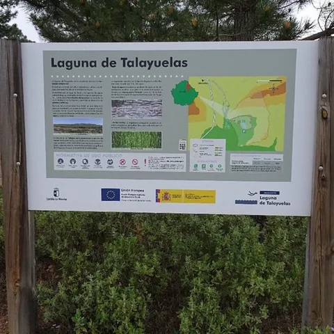 Panel explicativo en la microrreserva Laguna de Talayuelas