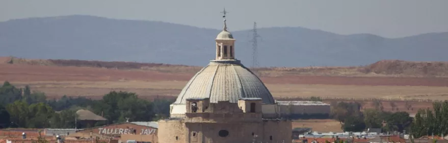 Imagen de la ciudad desde lejos, viéndose la cúpula de la catedral