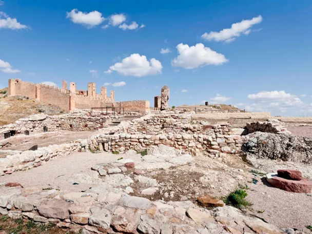 Yacimiento medieval del Paro de los Judíos y Castillo de Molina de Aragón