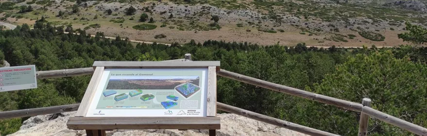 Mirador sobre la Muela Pinilla y del Puntal