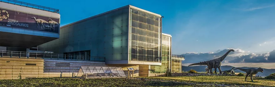 Imagen de vista frontal del museo