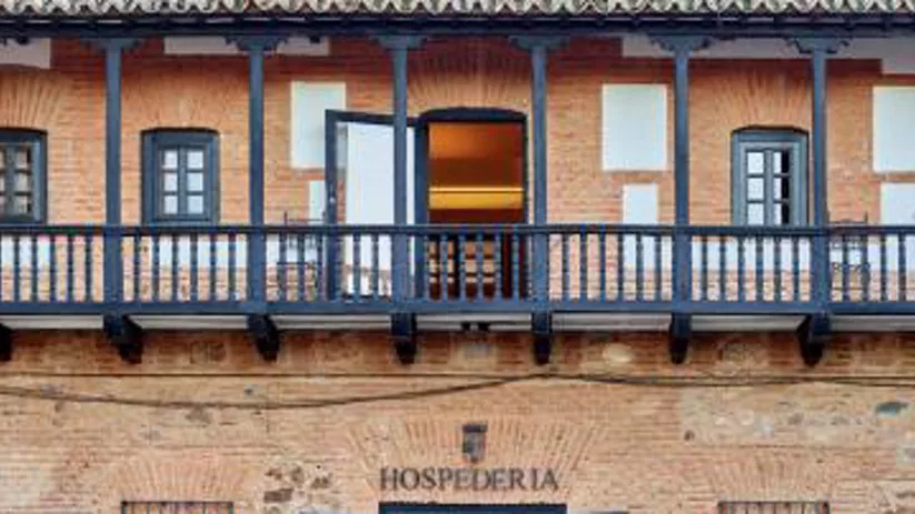 Imagen de la entrada a la hospedería