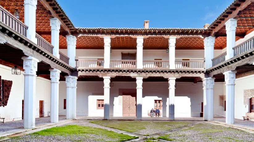 Vista del patio del palacio de Cárdenas de Ocaña