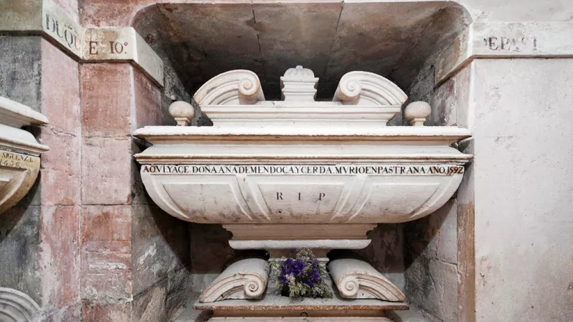 Sepulcro de la Princesa de Éboli en la Colegiata de Pastrana