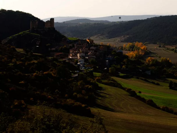 Imagen aérea de lejos del pueblo