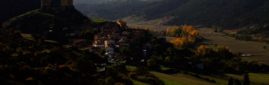 Imagen aérea de lejos del pueblo