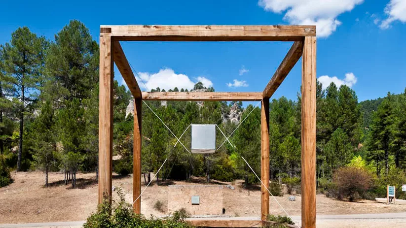 Monumento a la Madera de Gustavo Torner, Poyatos
