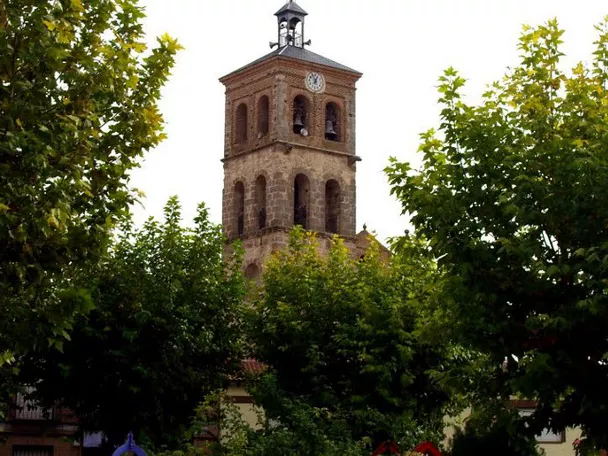 Imagen de torre de iglesia en Novés