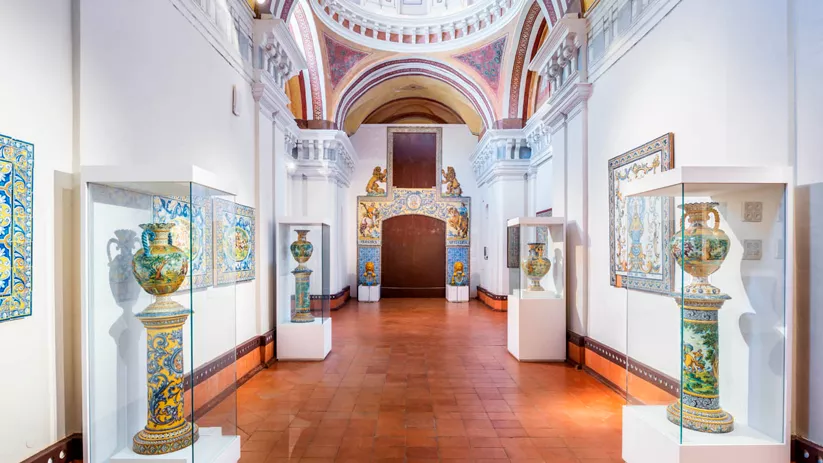 Interior del museo de cerámica Ruiz de Luna