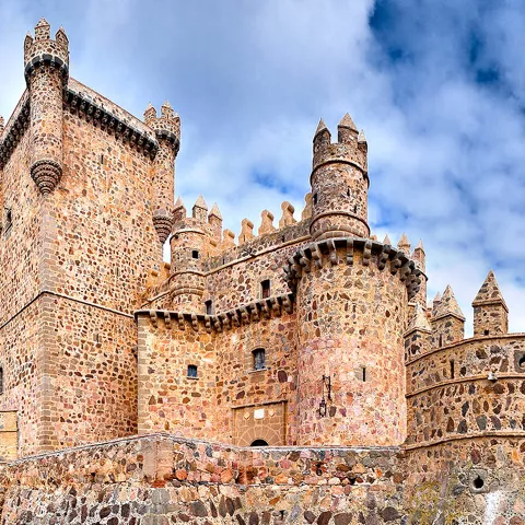 Imagen del castillo de Guadamur fachada