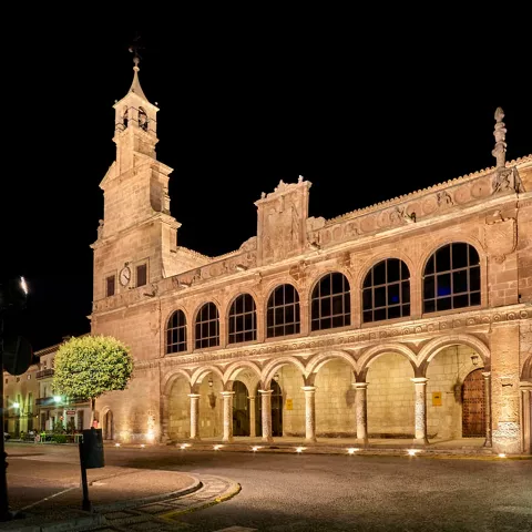 Vista nocturna de la Casa Consitorial