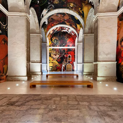 Imagen de  la iglesia por dentro