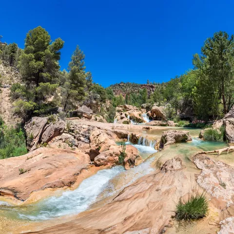 Zona de baño en las chorreras del Cabriel entre Enguídanos y Villora, en Cuenca
