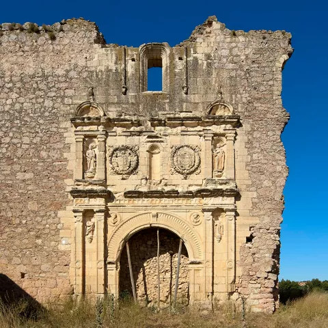 Portada del convento de los Dominicos de la Santa Cruz, Villaescusa de Haro