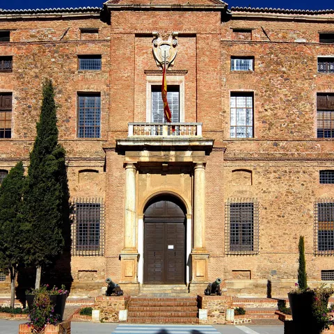 Fachada del Palacio del Marqués de Santa Cruz, Viso del Marqués