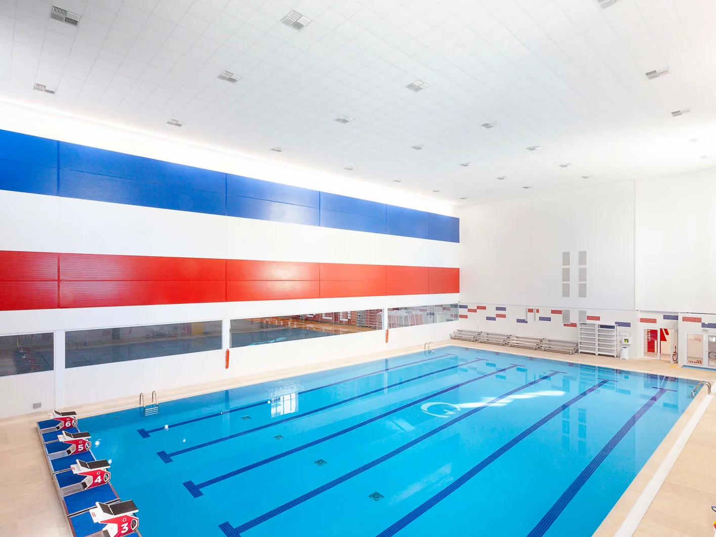 Graded School Indoor Swimming Pool, São Paulo, Brazil | Ceilings