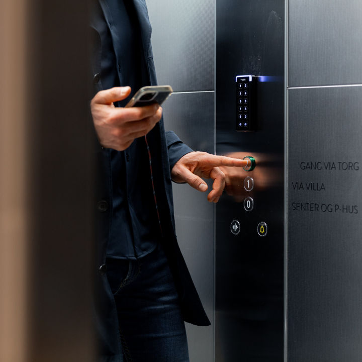 4N9A5483-1:720x720%281-1%29