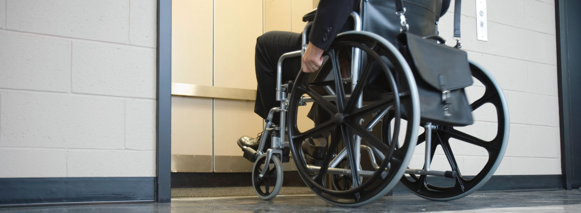 Top 5 Problems with Wheelchair Lifts (with 5 Solutions)