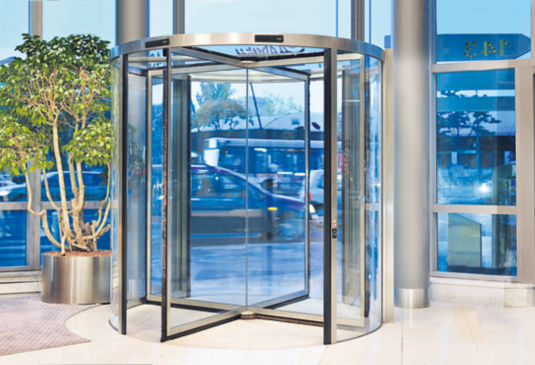 Apollonis_Paris_%2862%29_revolving_100_korj:535x365