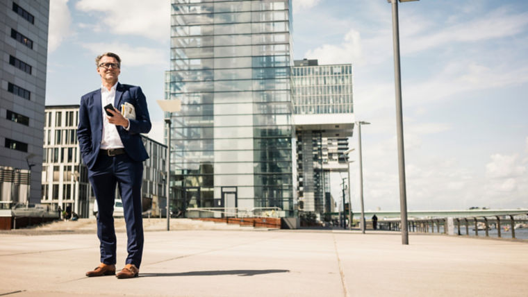 Business_man:760x428%2816-9%29