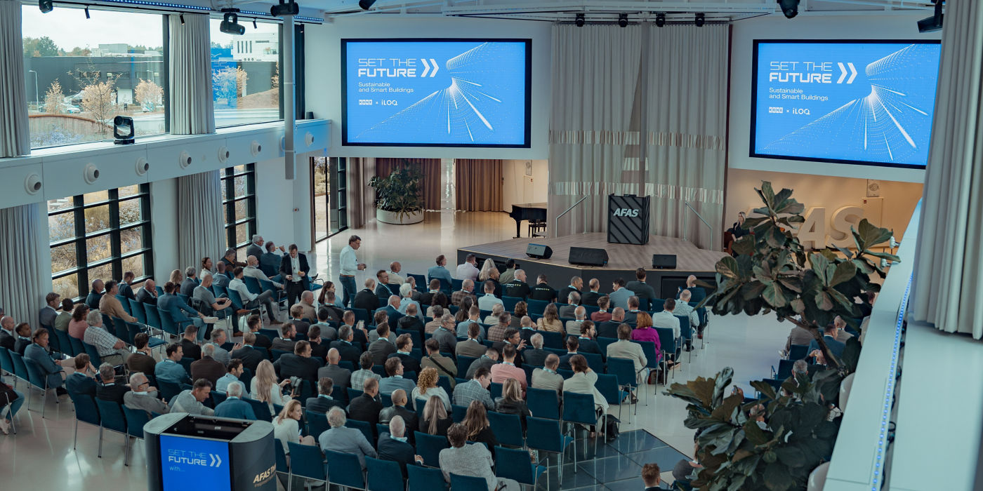 EditedV2iLoqKoneSettheFutureEventSEB09426EnhancedNR:1400x700