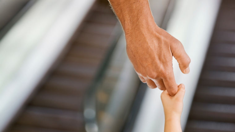 Escalator-Safety-Holding-Hands