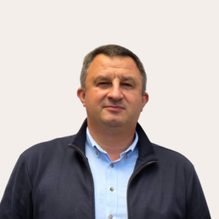 Gleb-removebg-preview:720x720%281-1%29