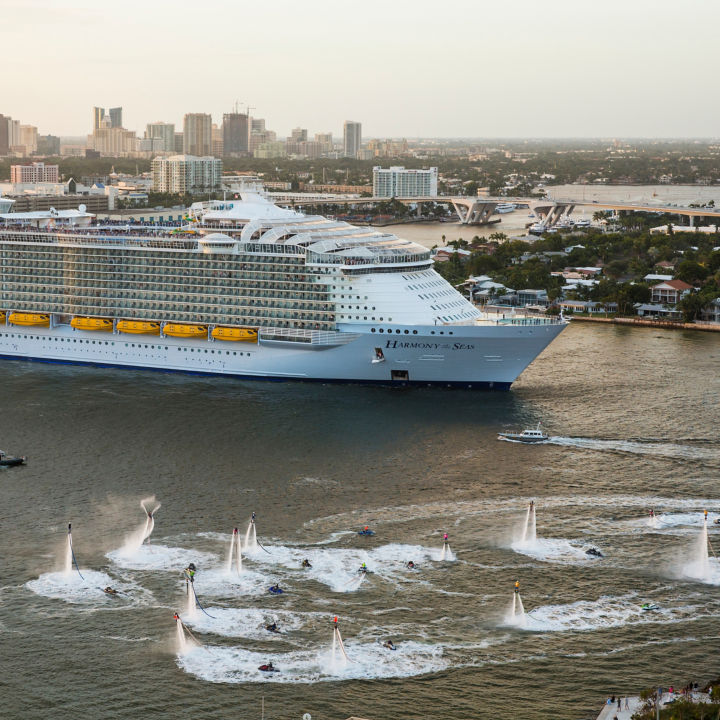 Harmony_of_the_seas_2-1:720x720%281-1%29