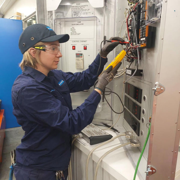 Julia_Carbery:720x720%281-1%29