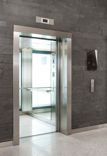 KNHILTONFI-2796:451x656%2811-16%29