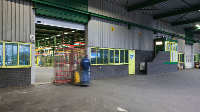 KNNETH2009-152:760x428%2816-9%29