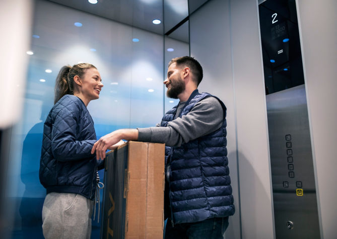 KONE_Feat_Couple_Landscape-102:669x475