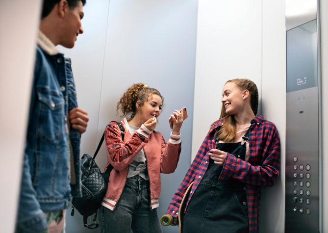 KONE_Feat_Teenagers_Landscape-0640:669x475