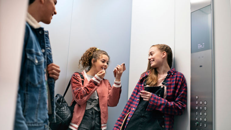 KONE_Feat_Teenagers_Landscape-0640:760x428%2816-9%29