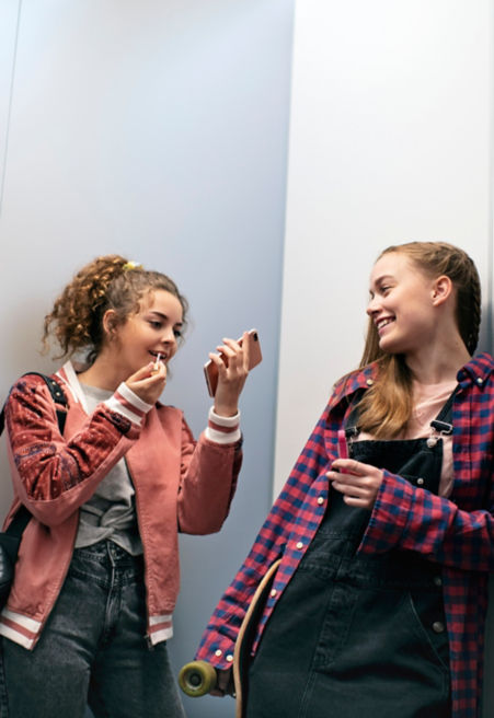 KONE_Feat_Teenagers_Landscape-064:451x656%2811-16%29