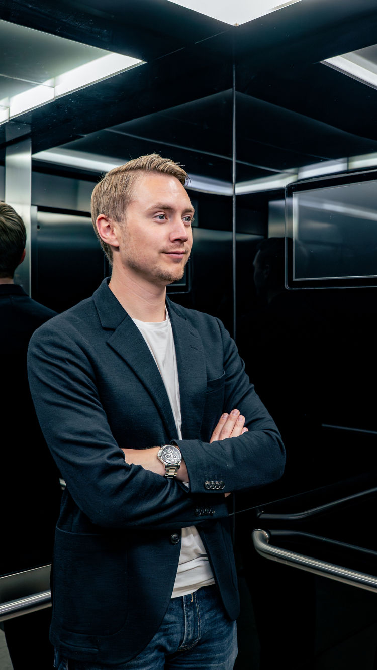 Karlatornet-DSC03596:750x1334