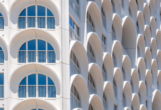 La-Porte-Bleue-Pietri-Architectes