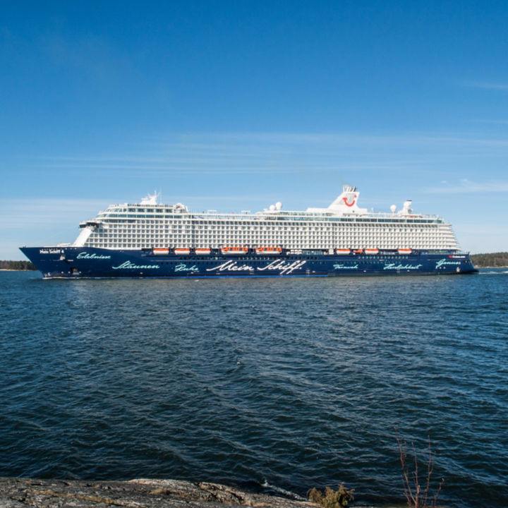 Mein_Schiff_2-1:720x720%281-1%29