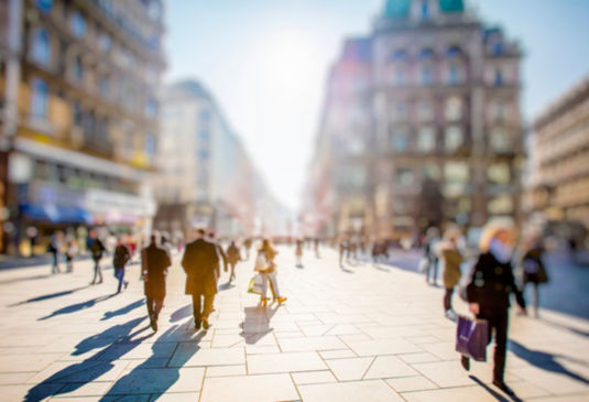 People_flow_on_busy_city_street_at_sunrise_680x393:535x365