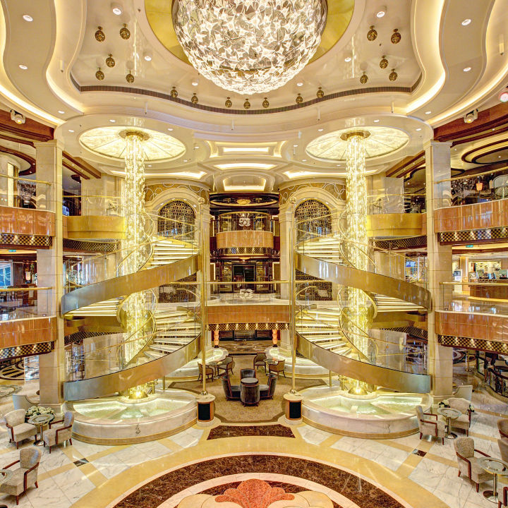 Regal_Princess_3-1:720x720%281-1%29