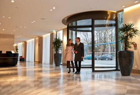 Revolving_door_30_opt_1:535x365