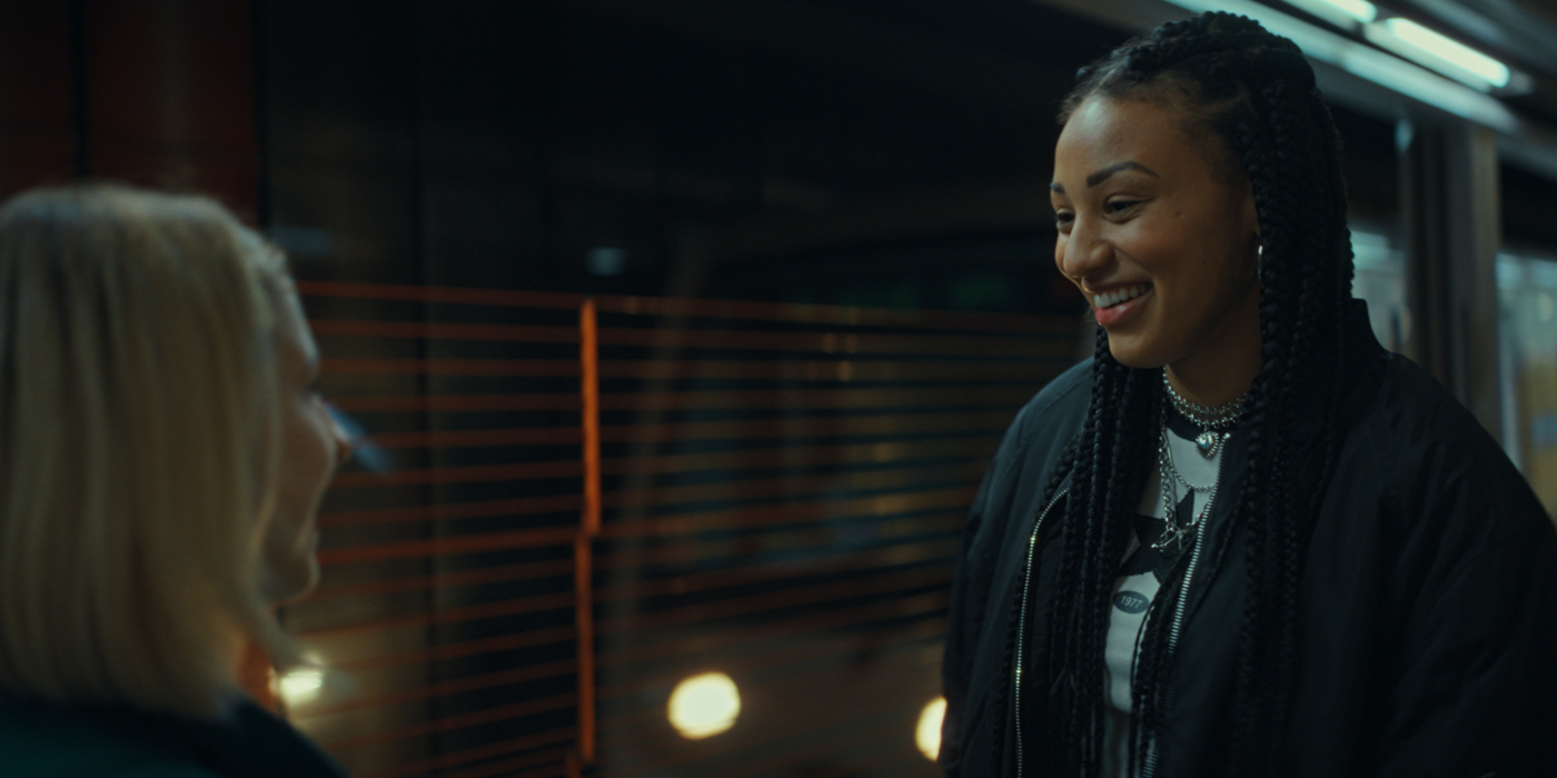 The-City-Symphony-Still-Metro-girls:1400x700