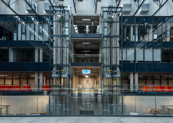 Wydzia%C5%82-Architektury-7:669x475