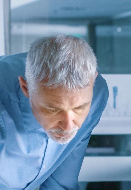 architects_drawing_a_building_concept_on_a_graphic_tablet:451x656%2811-16%29